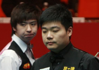 中表现出更 中表现出更